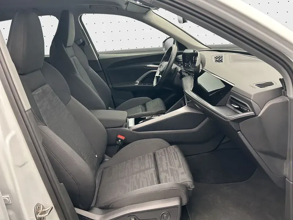 Gebraucht Audi Q5 Sport 204 PS (150 kW) 2025 Gletscherweiß metallic SUV