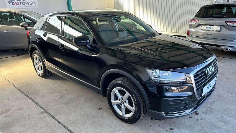 Usata Audi Q2 Basis 116 CV (85 kW) 2017 Nero SUV