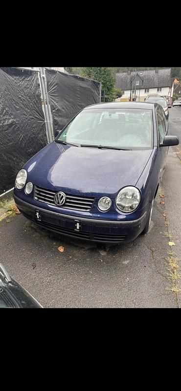 Gebraucht VW Polo 64 PS (47 kW) 2002 Blau Kleinwagen