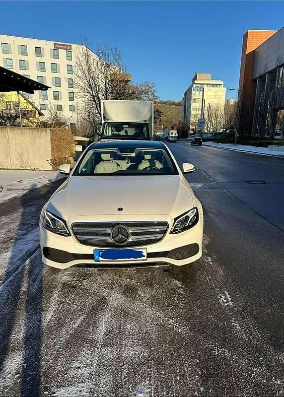 Gebraucht Mercedes E350 Avantgarde 211 PS (155 kW) 2018 Weiß Limousine