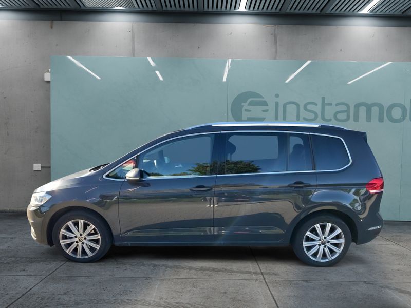 Grau Gebraucht 2024 VW Touran Pro Van / Kleinbus | 36.599 € (Fairer Preis) - Bild 1/4