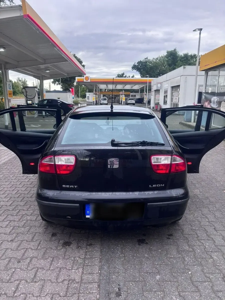 Gebraucht Seat Leon 105 PS (77 kW) 2005 Schwarz Kleinwagen