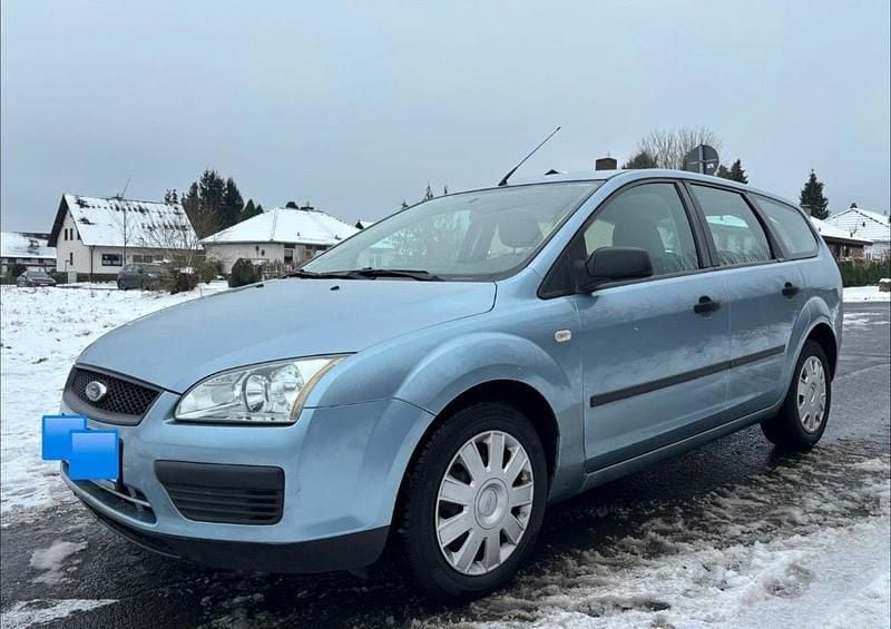 Używany Ford Focus 101 KM (74 kW) 2005 Niebieski Kombi