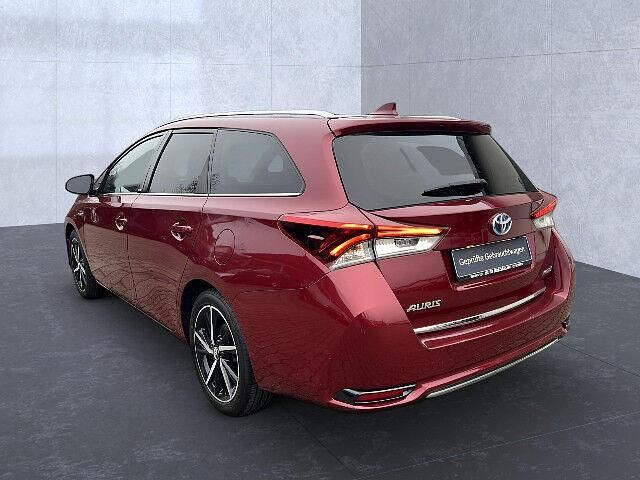 Gebraucht Toyota Auris Hybrid Edition-S 136 PS (100 kW) 2017 Rot Kombi