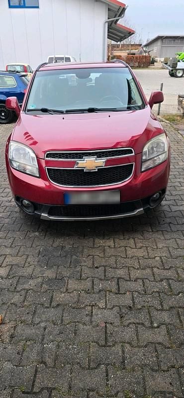 Gebraucht Chevrolet Orlando 163 PS (119 kW) 2012 Rot Van / Kleinbus