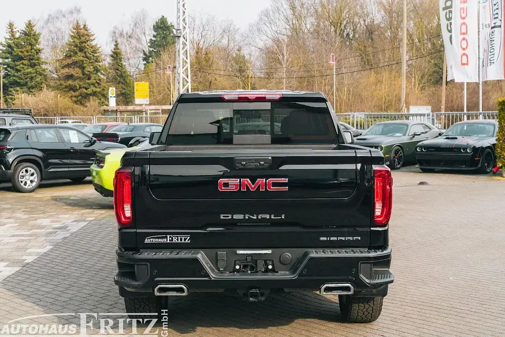 Neu GMC Sierra 309 PS (227 kW) 2025 Schwarz Pickup