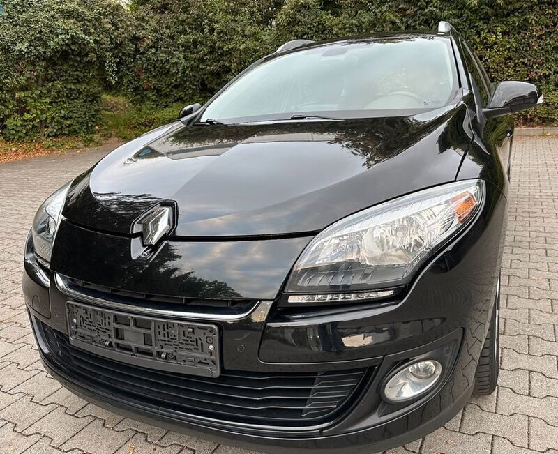Schwarz Gebraucht 2014 Renault Mégane III Initiale Paris Limousine | 6.500 € (Fairer Preis) - Bild 1/4
