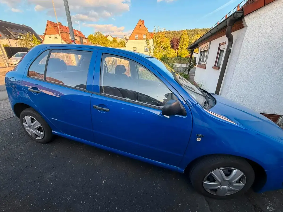 Gebraucht Skoda Fabia 60 PS (44 kW) 2001 Blau Kleinwagen