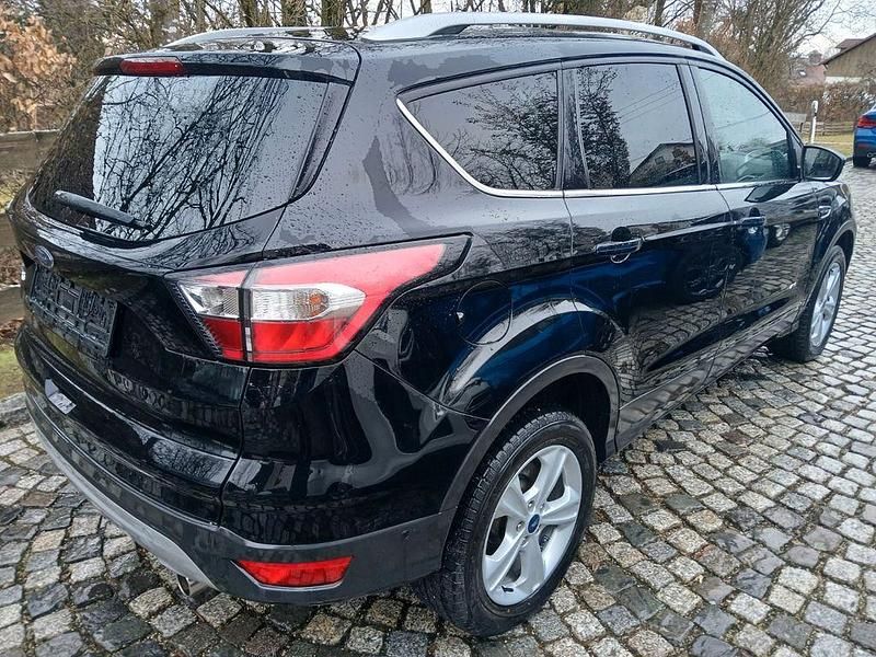 Gebraucht Ford Kuga Titanium 179 PS (131 kW) 2017 Schwarz SUV