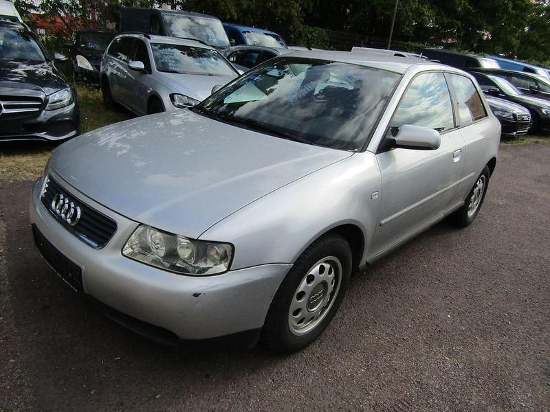 Silber Gebraucht 2002 Audi A3 Limousine | 990 € (Superpreis) - Bild 1/4