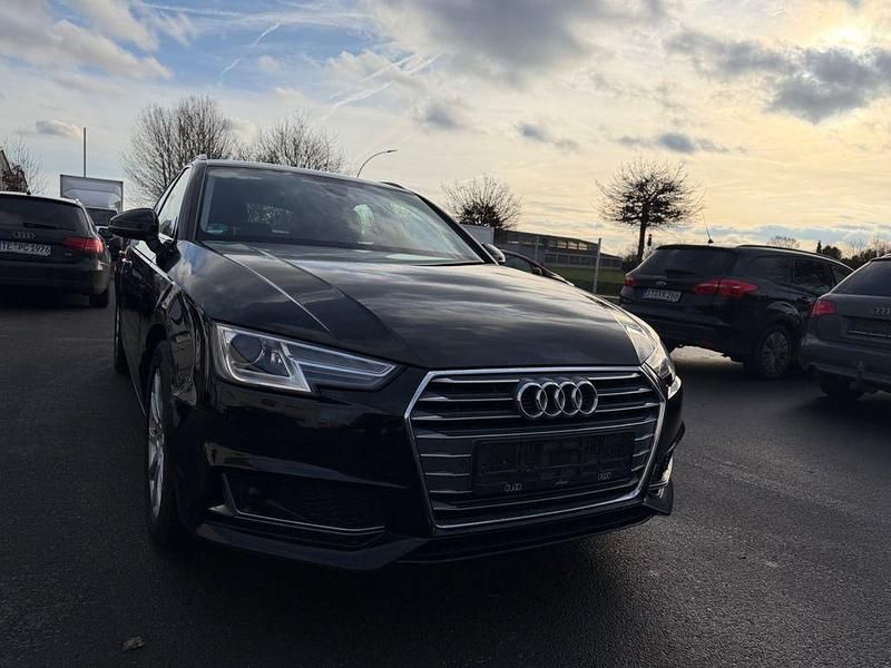Schwarz Gebraucht 2019 Audi A4 Sport Kombi | 13.450 € (Fairer Preis) - Bild 1/4