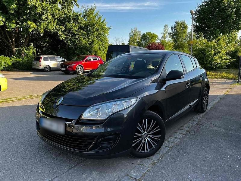 Gebraucht Renault Mégane 101 PS (74 kW) 2012 Grau Limousine