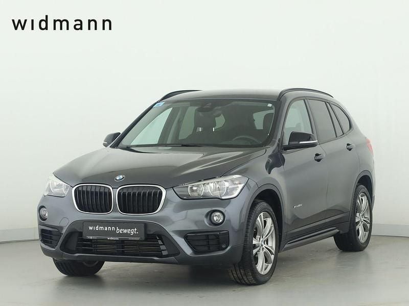 Gebraucht BMW X1 Sport Line 190 PS (139 kW) 2015 Grau metallic SUV