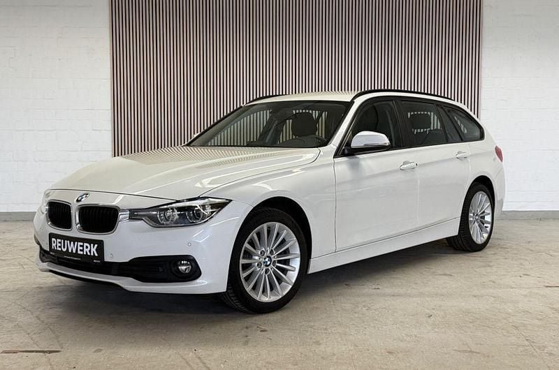 Gebraucht BMW 318 150 PS (110 kW) 2019 Mineralweiss metallic Kombi