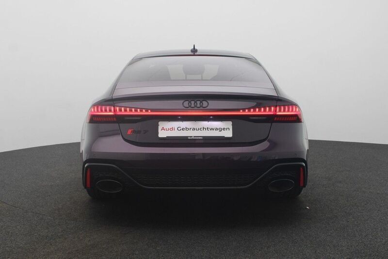 Gebraucht Audi RS7 Sportback Ambiente 600 PS (441 kW) 2022 Individuallackierungen audi exclusive Kleinwagen