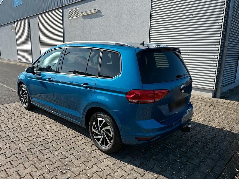 Gebraucht VW Touran 115 PS (84 kW) 2018 Blau Van / Kleinbus