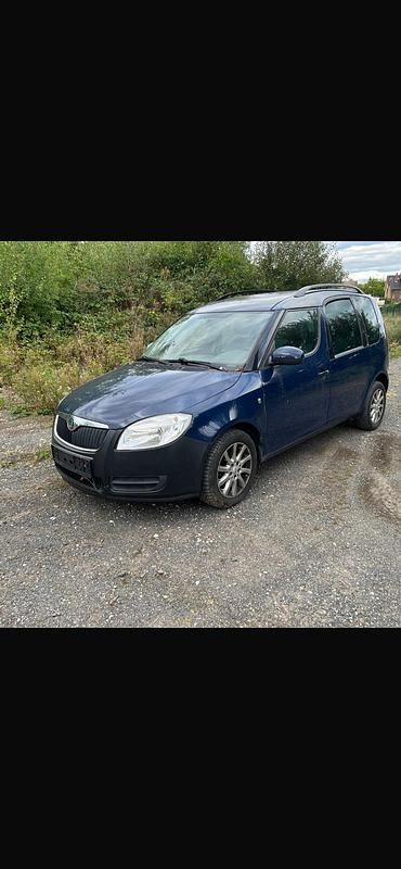 Blau Gebraucht 2009 Skoda Roomster Kombi | 900 € (Superpreis) - Bild 1/4