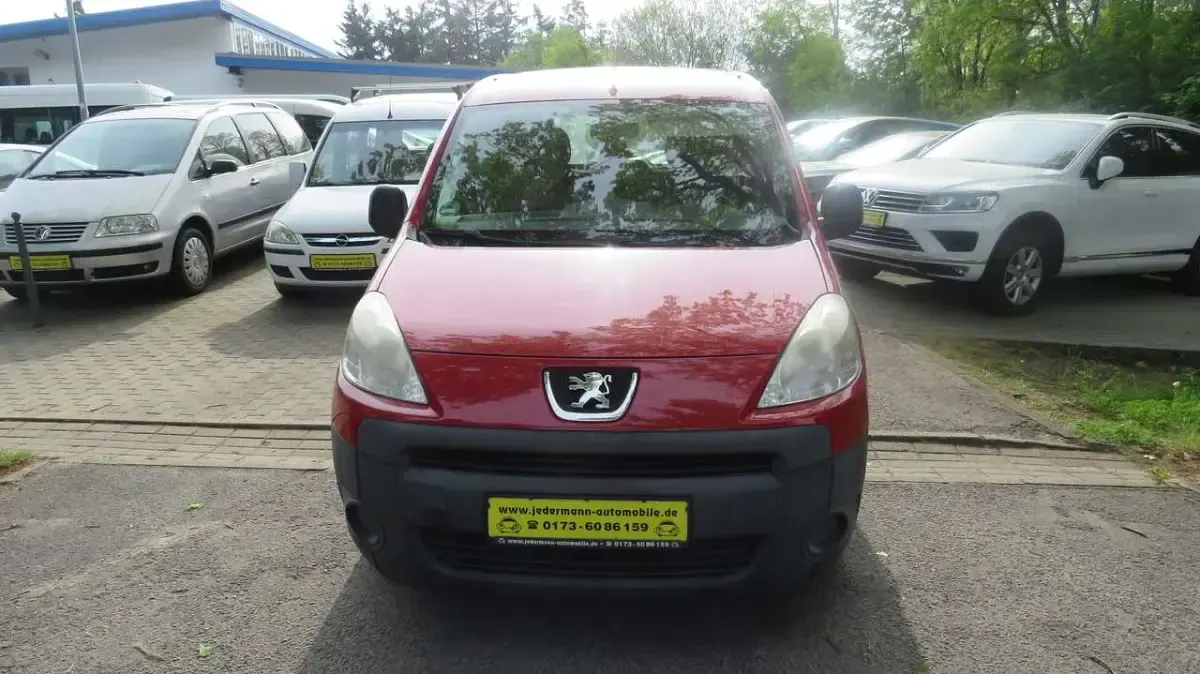 Gebraucht Peugeot Partner 90 PS (66 kW) 2011 Rot Van / Kleinbus