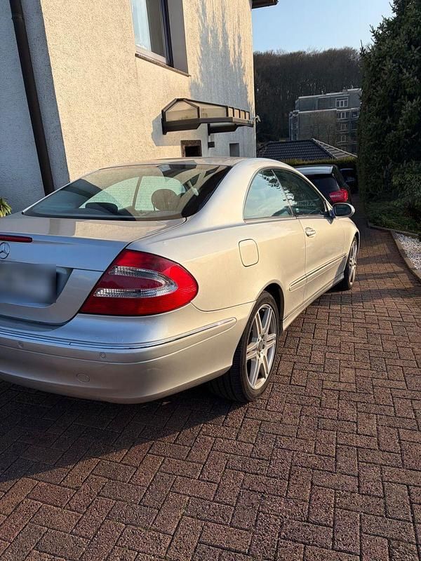 Gebraucht Mercedes CLK240 Avantgarde 170 PS (125 kW) 2003 Silber Coupé