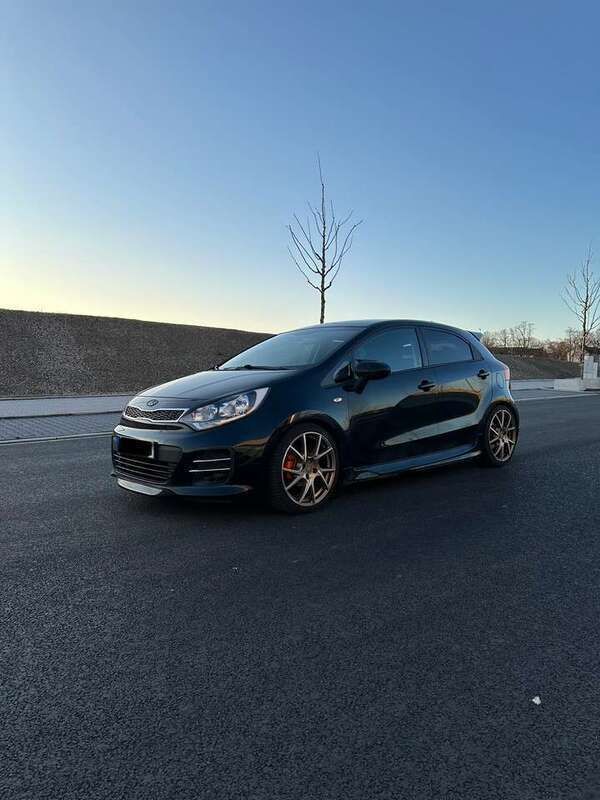 Gebraucht 2016 Kia Rio Spirit Limousine | 10.350 € (Teuer) - Bild 1/4