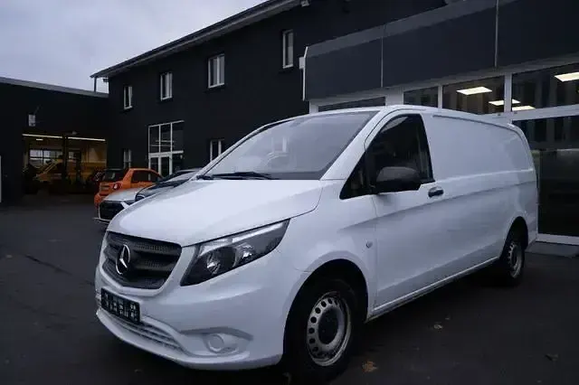Gebraucht Mercedes Vito 136 PS (100 kW) 2019 Weiß Van