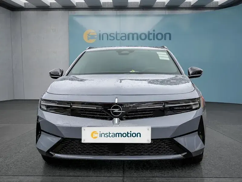 Neu Opel Astra 131 PS (96 kW) 2026 Grau Kombi