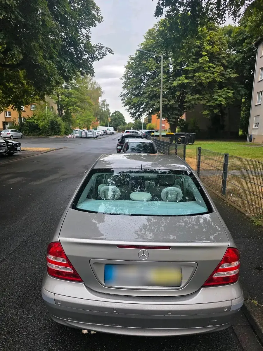 Gebraucht Mercedes C180 143 PS (105 kW) 2006 Beige Limousine