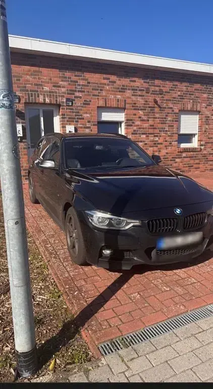 Używany BMW 330 Shadowline 258 KM (189 kW) 2016 Czarny Kombi