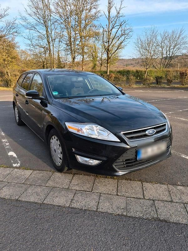 Gebraucht Ford Mondeo 98 PS (72 kW) 2013 Schwarz Kombi