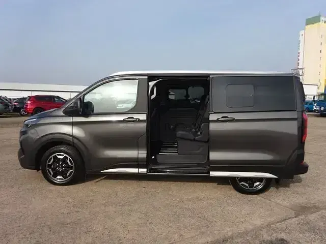 Gebraucht Ford Tourneo Custom Active 136 PS (100 kW) 2025 Grau Van