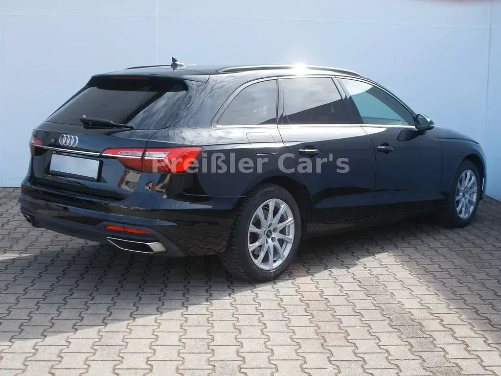 Gebraucht Audi A4 150 PS (110 kW) 2022 Schwarz Kombi