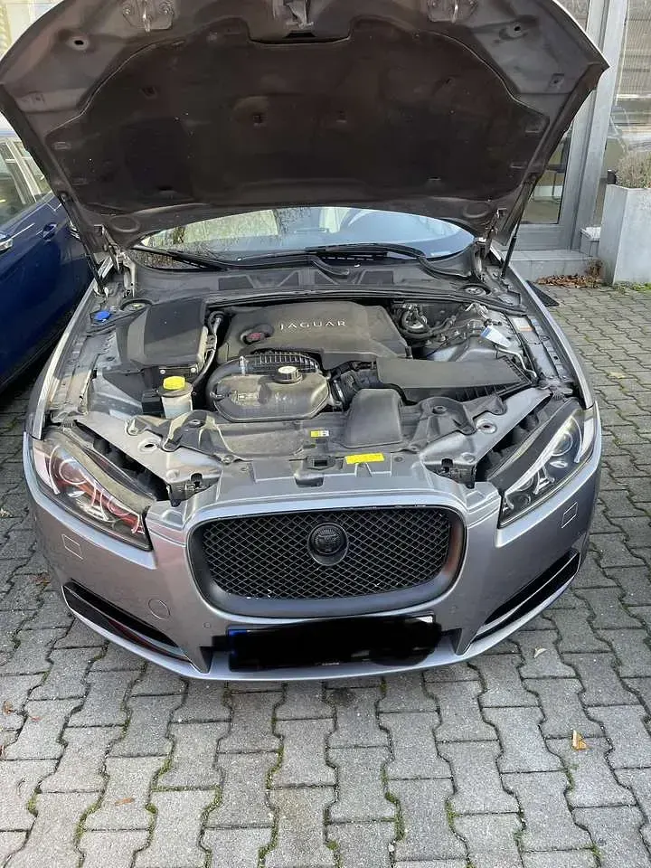 Usata Jaguar XF 241 CV (177 kW) 2012 Grigio Berlina