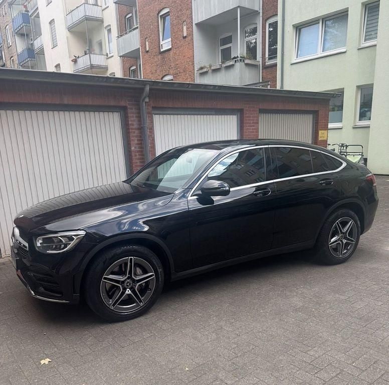 Schwarz Gebraucht 2021 Mercedes GLC220 Coupé | 39.500 € (Fairer Preis) - Bild 1/4