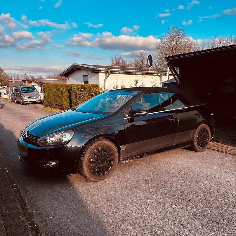 Gebraucht VW Golf Cabriolet 105 PS (77 kW) 2012 Schwarz Cabrio