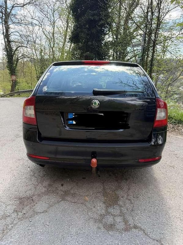 Gebraucht Skoda Octavia Classic 105 PS (77 kW) 2011 Schwarz Kombi