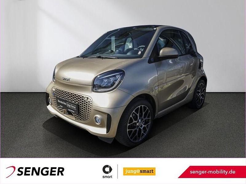 Bodypanels in gold beige (meta Gebraucht 2021 Smart ForTwo Electric Drive Exclusive Kleinwagen | 12.970 € (Fairer Preis) - Bild 1/4