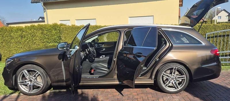 Usata Mercedes E400 333 CV (244 kW) 2017 Marrone Station wagon