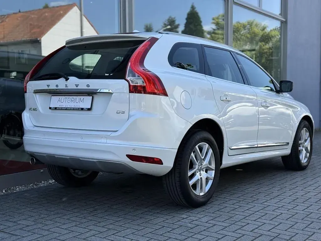 Gebraucht Volvo XC60 Summum 150 PS (110 kW) 2017 Weiß SUV