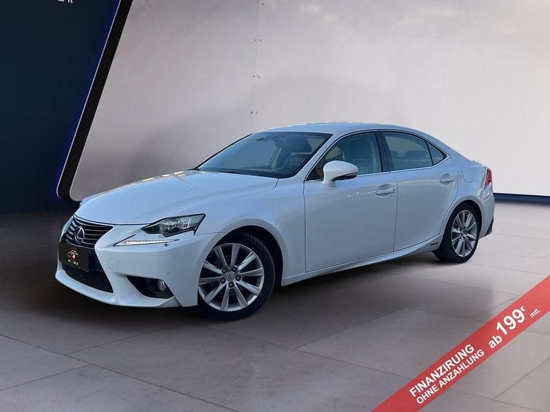 Second-hand Lexus IS300h 181 CP (133 kW) 2014 Alb Berlinǎ