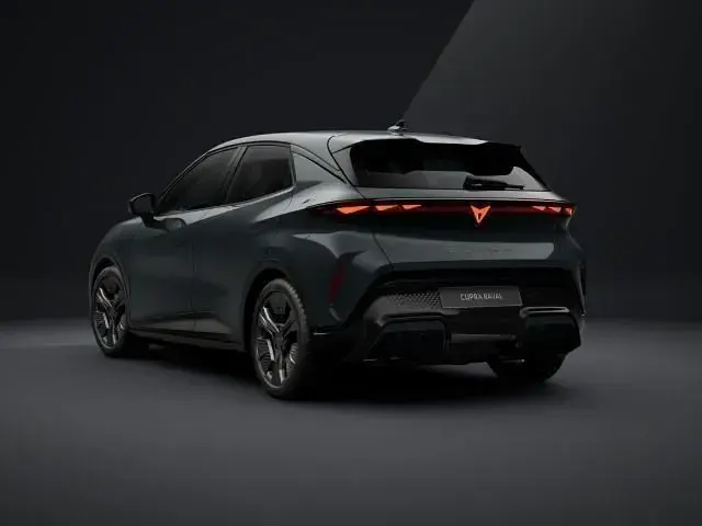 Ny Cupra Raval Endurance 155 kW (211 HK) 2026 Blå Sedan