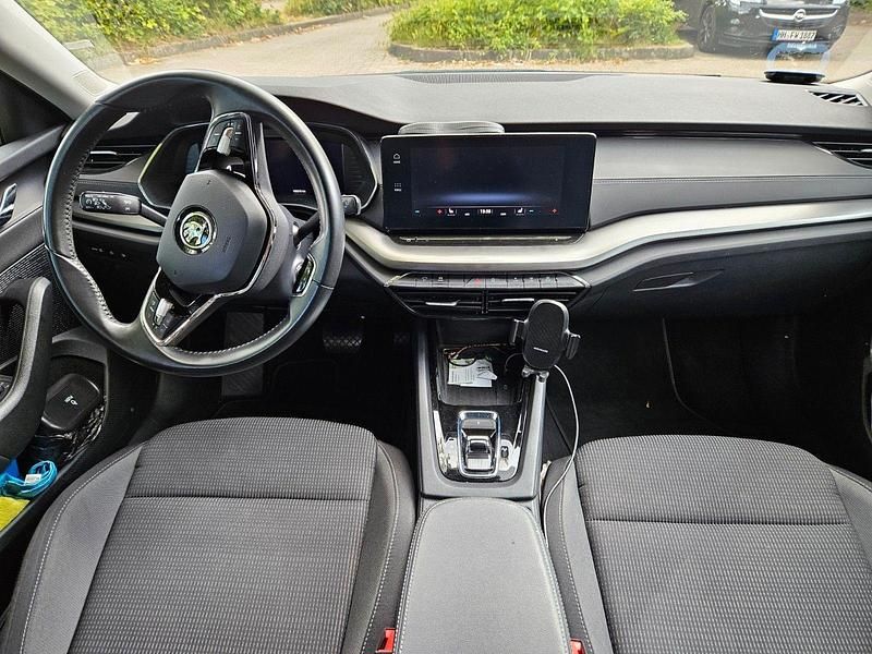 Gebraucht Skoda Octavia Ambition 204 PS (150 kW) 2022 Blau Kombi