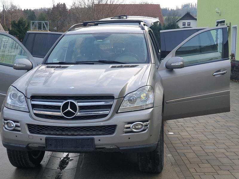 Silber Gebraucht 2006 Mercedes GL320 SUV | 10.990 € - Bild 1/4