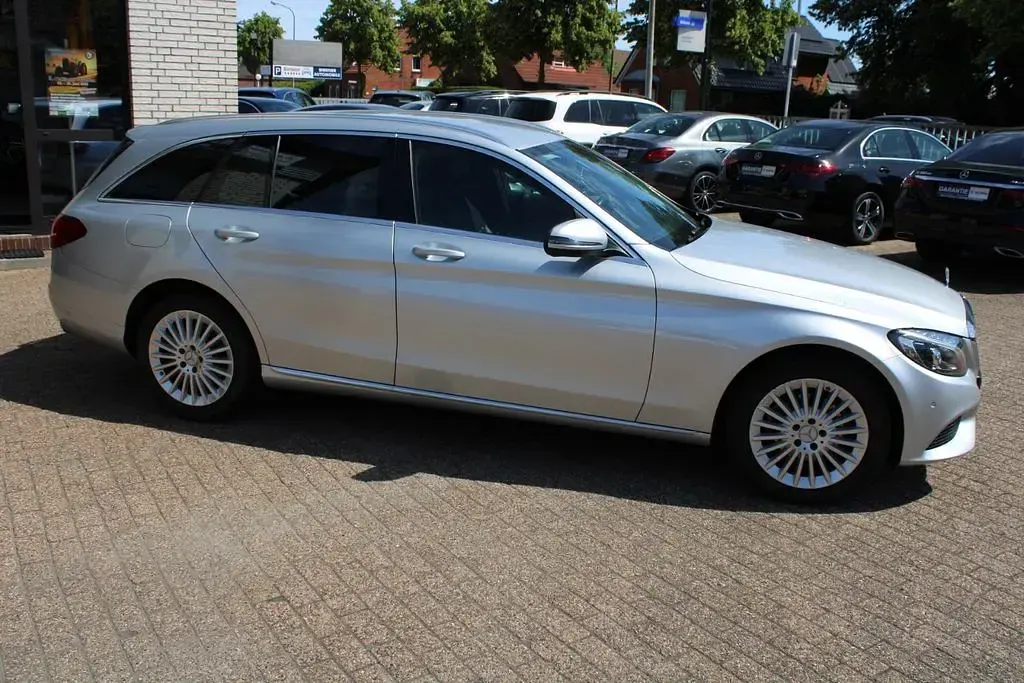 Gebraucht Mercedes C180 Luxury 156 PS (114 kW) 2016 Silber Limousine