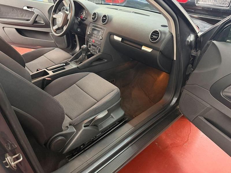 Gebraucht Audi A3 Attraction 102 PS (75 kW) 2007 Grau Kleinwagen