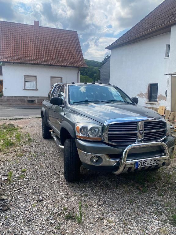 Grau Gebraucht 2006 Dodge Ram Abholung | 18.350 € (Fairer Preis) - Bild 1/4