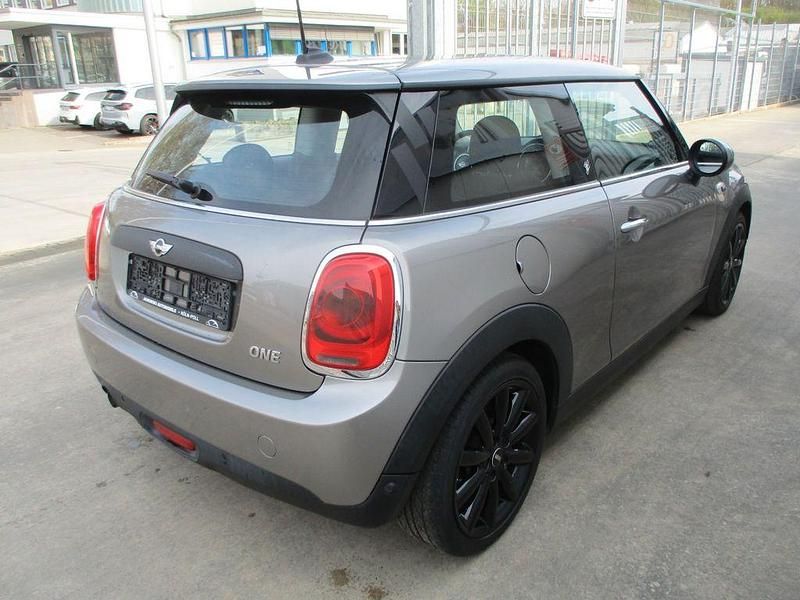 Gebraucht Mini ONE 102 PS (75 kW) 2017 Silber Kleinwagen