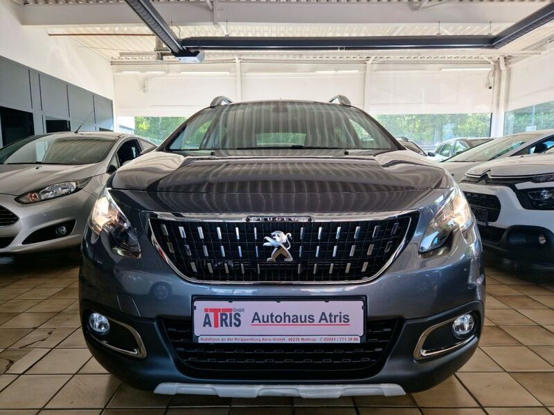 Grau Gebraucht 2019 Peugeot 2008 Allure SUV | 13.700 € (Superpreis) - Bild 1/4