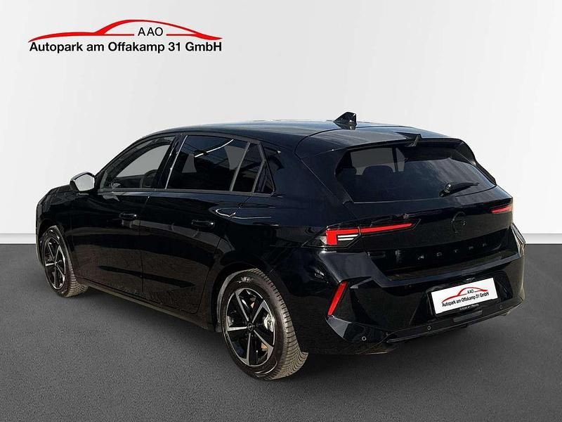 Gebraucht Opel Astra 131 PS (96 kW) 2024 Karbon schwarz Limousine