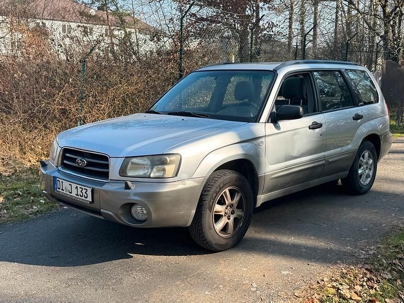 Gebraucht Subaru Forester 125 PS (91 kW) 2002 Silber SUV