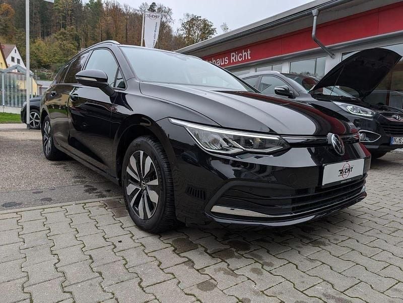 Gebraucht VW Golf VIII Move 150 PS (110 kW) 2024 Deep black perleffekt Kombi